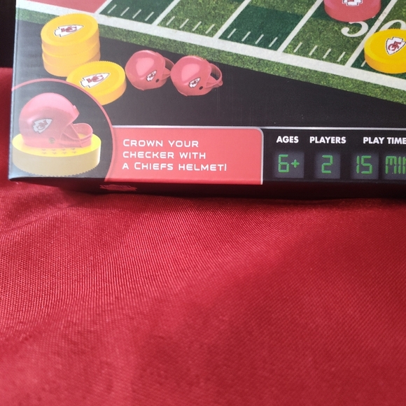 NEW NFL Kansas City Chiefs Checkers Game Set 21” x 13” Board Complete KCC3030 - Picture 4 of 6